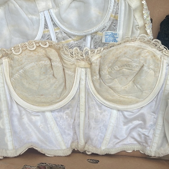 Set of 4 vintage bustiers - Picture 6 of 8